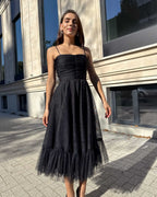 Rochie cu corset neagra midi cu corset drapat si bretele, captuseala interioara, fermoar spate.