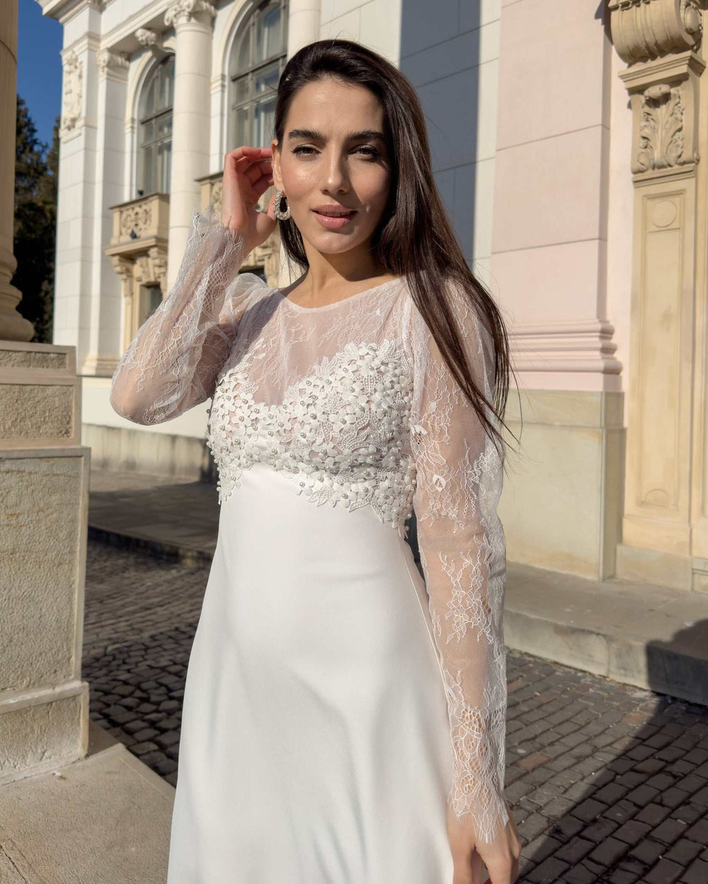 Robe de mariée élégante à manches en dentelle
