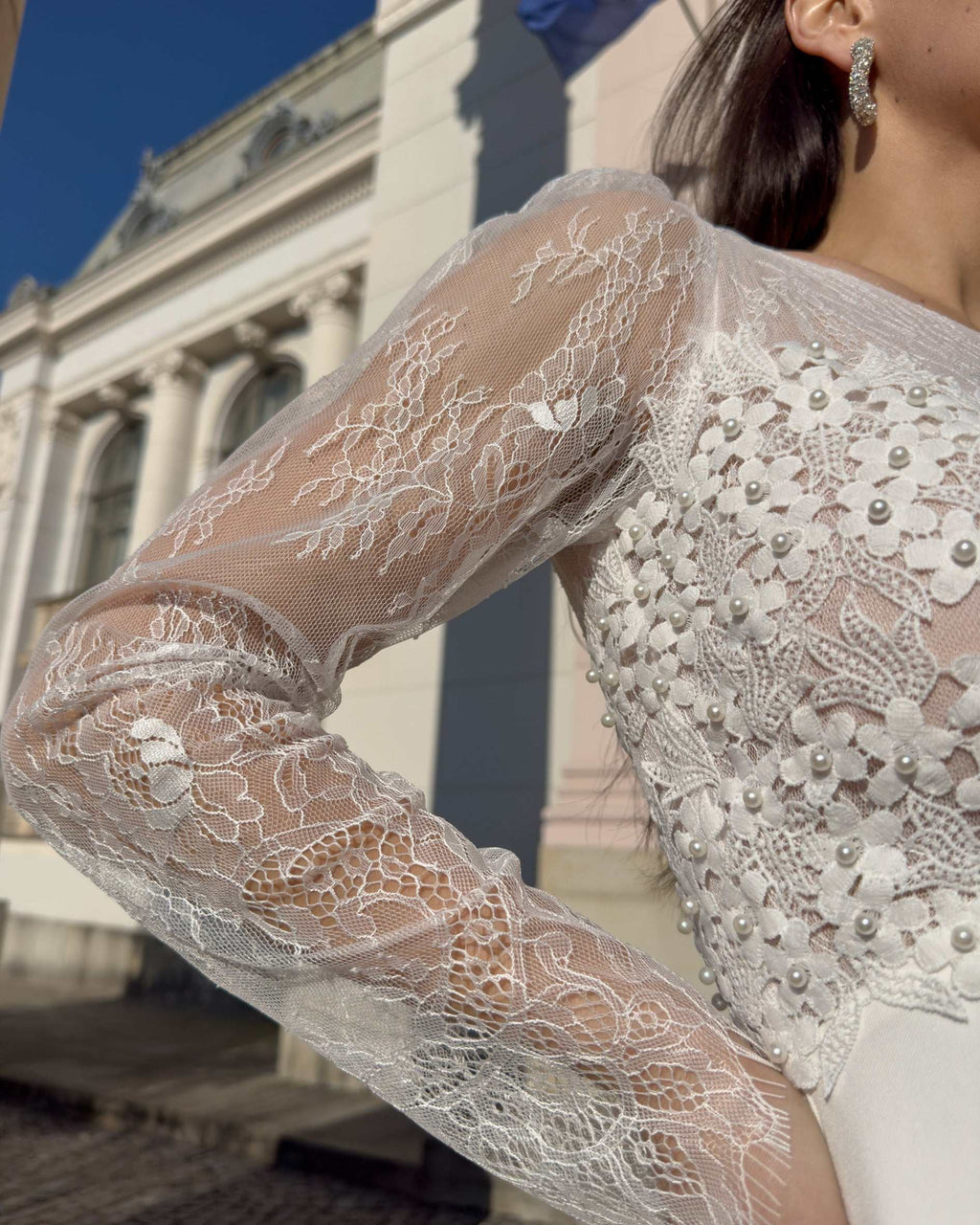 Robe de mariée élégante à manches en dentelle
