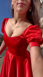 Robe de cérémonie élégante au design raffiné 