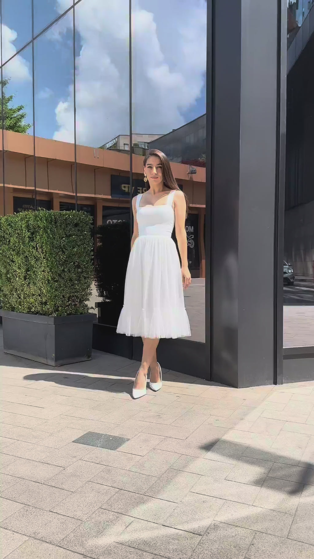 Robe de mariée civile midi élégante et raffinée pour votre grand jour