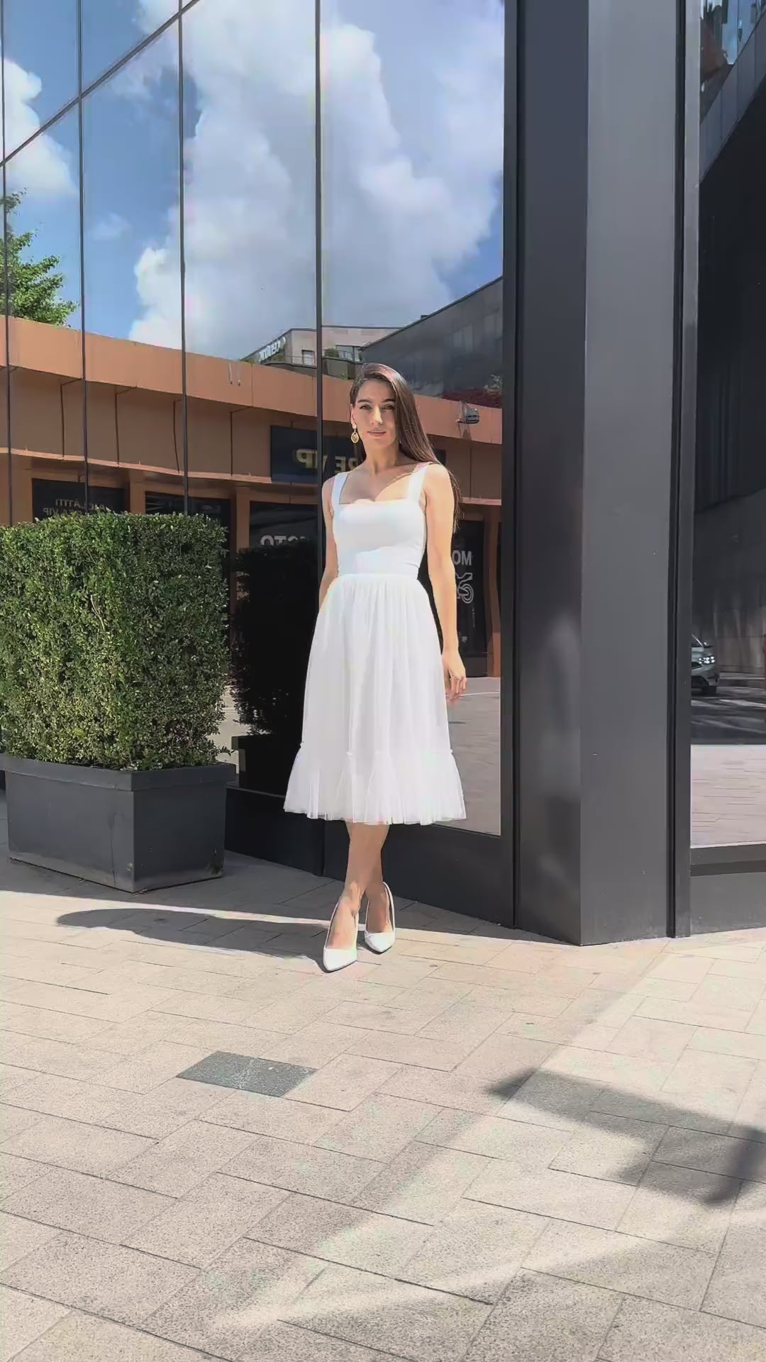 Robe de mariée civile midi élégante et raffinée pour votre grand jour
